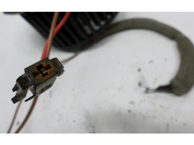 Вентилятор печки    1307091, 6N1819021   Seat Inca (6k)