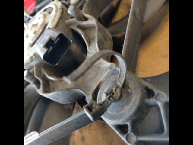 Вентилятор радиатора     51805131    Fiat Bravo 