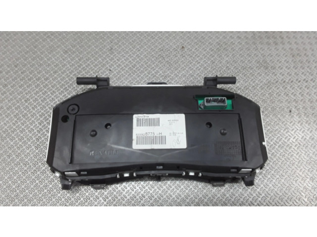 Панель приборов 8200628775H   Renault Clio III       