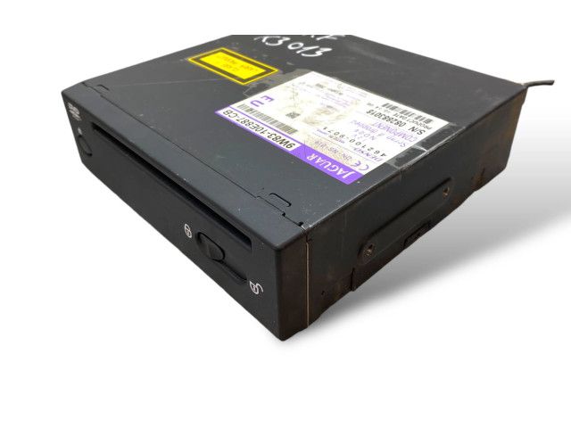 Радио/ проигрыватель CD/DVD / навигация