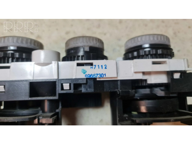 Блок управления климат-контролем 69657032, 69667301 Mitsubishi Colt