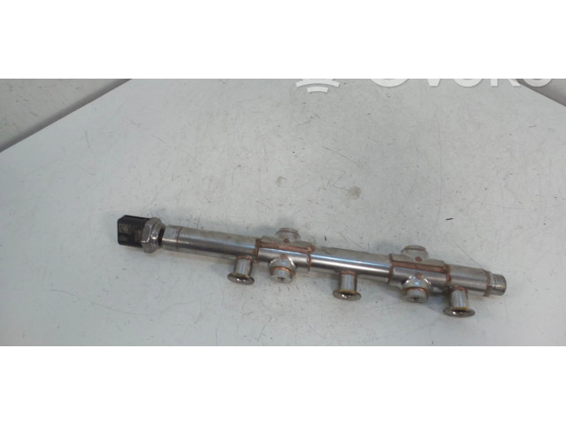 Топливная рампа 04C133320F, 04C133320C Skoda Fabia Mk3 (NJ) для двигателя CHZB CHZ