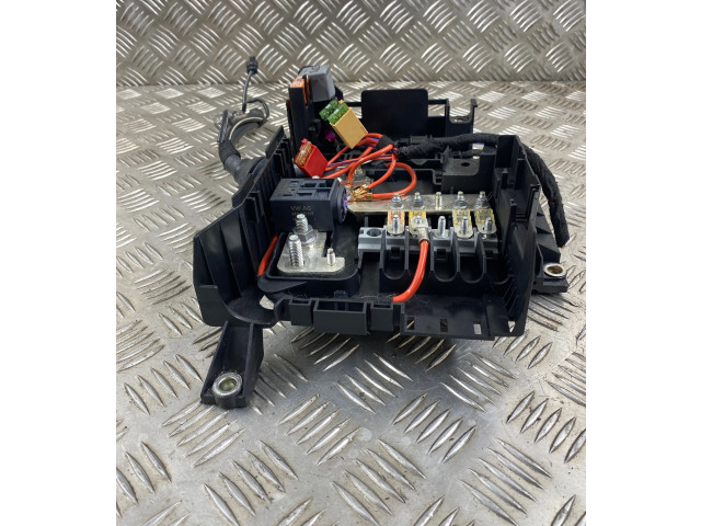   Pojistková skříňka 7L0937548C   Audi Q7 4L 2012