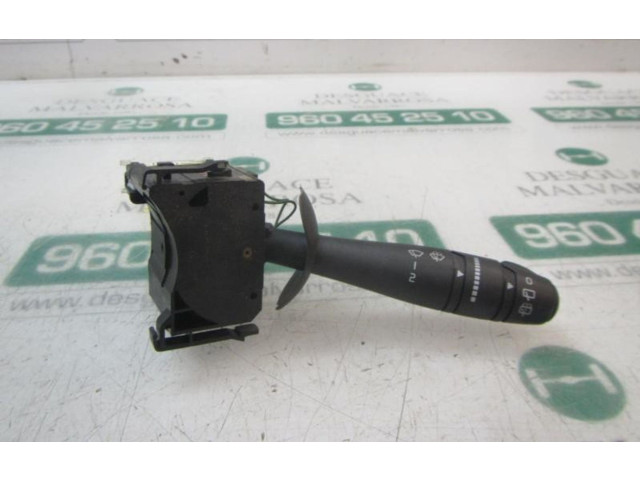 Ручка стеклоочистителей Renault Twingo II