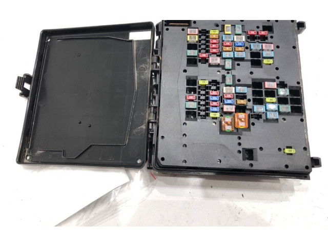 Блок предохранителей  JX6T-14D068-BE   Ford Focus    