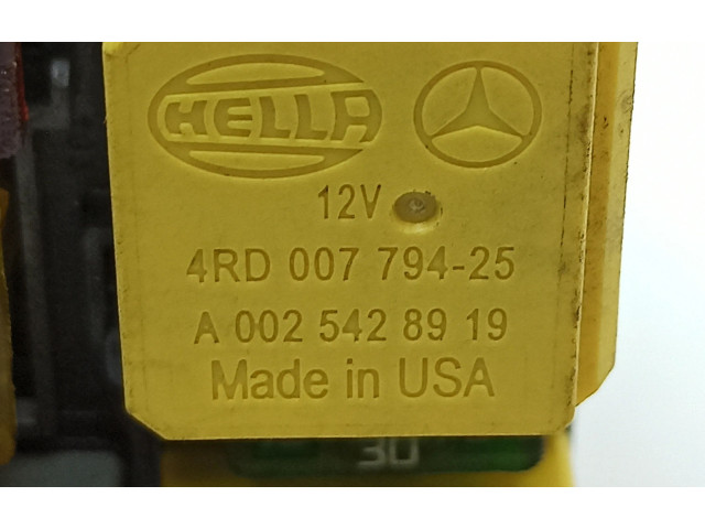 Блок предохранителей A1645403572   Mercedes-Benz R W251    