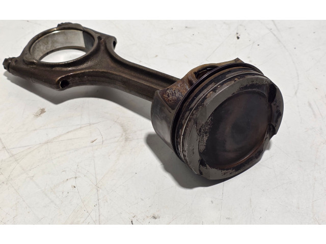 Píst 31401210 Volvo XC60