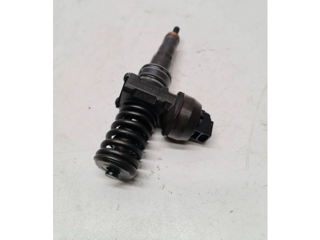 Vstřikovač 038130073BN Volkswagen Caddy BLS