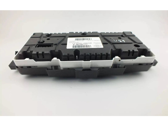 Панель приборов 248100572R   Renault Trafic III (X82)       