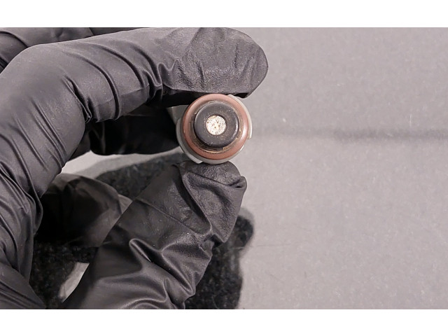 Форсунка YF1EA2C3340 Ford Taurus