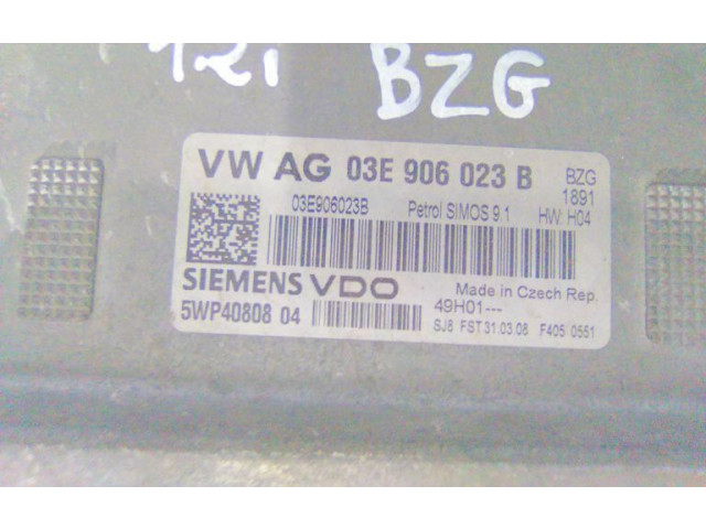 Блок управления двигателя 03E906023B Skoda Fabia Mk2 (5J)
