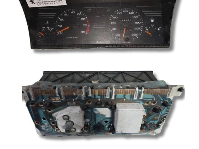 Přístrojová deska Peugeot 405 2000 9607811480