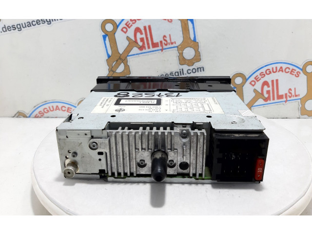 Радио/ проигрыватель CD/DVD / навигация