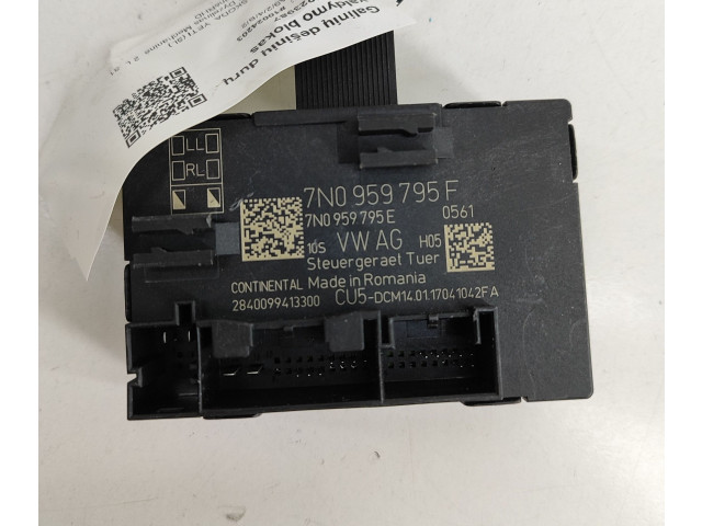 Блок управления дверью 7N0959795F, 7N0959795E Skoda Yeti (5L)