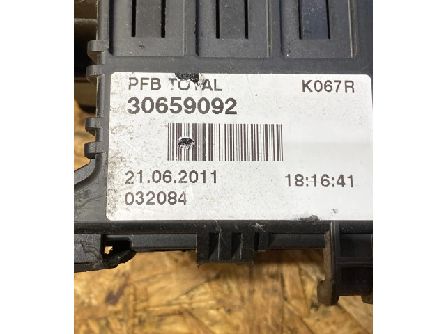 Блок предохранителей 30659092, 032084 Volvo V70