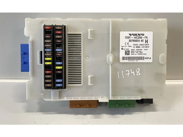Блок предохранителей  30765624AE, 30765624AE   Volvo V70    