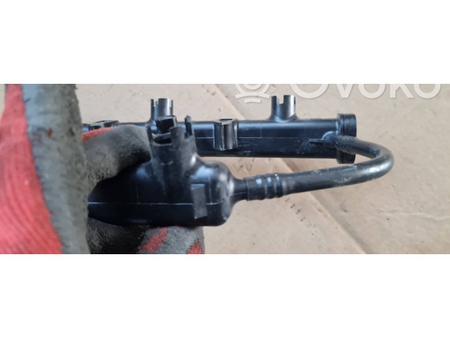 Vstřikovací lišta 05281429AA Chrysler Pacifica 36RUAE