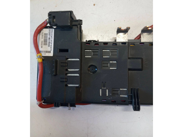 Блок предохранителей 31337183 Volvo S60