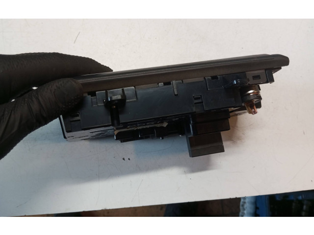 Блок управления климат-контролем 30710682   Volvo XC90