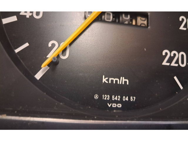 Панель приборов 1235420457   Mercedes-Benz W123       