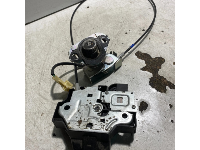 Zámek zadních dveří    Lexus IS 220D-250-350 2008