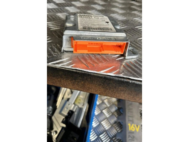 Блок подушек безопасности 8200714436 Renault Twingo I