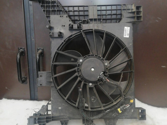 Вентилятор радиатора 8200880555 Dacia Duster