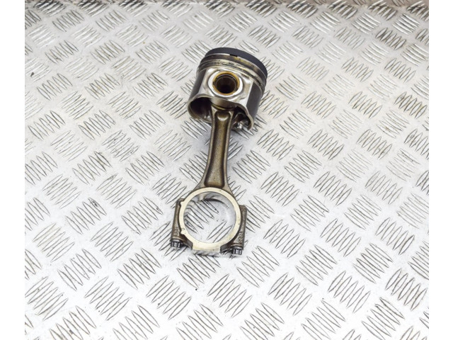 Píst 03G107065J, 038198401D Volkswagen PASSAT B6 pro naftový motor 2.0 BKP