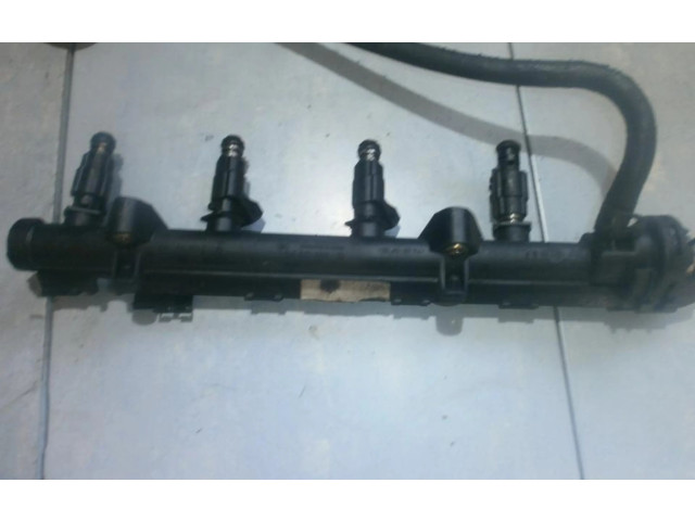 Топливная рампа 030133319l, 2435170153   Volkswagen Polo III 6N 6N2 6NF  