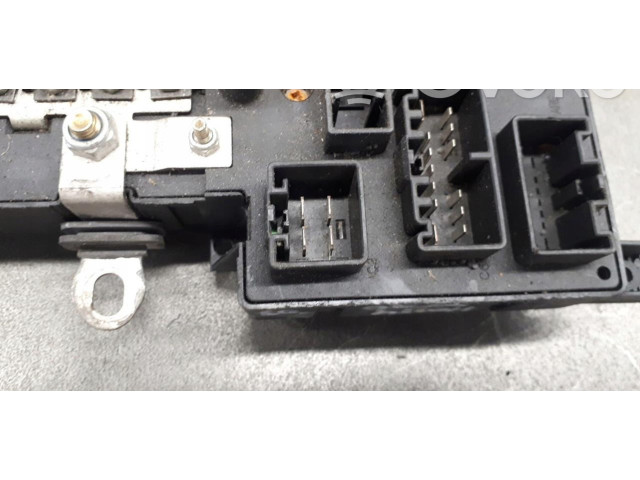 Блок предохранителей 518826003 Volvo XC90