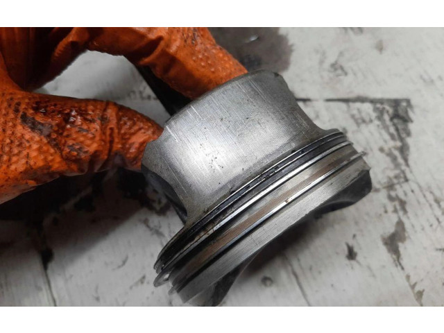 Поршень с шатуном Audi Q5 SQ5