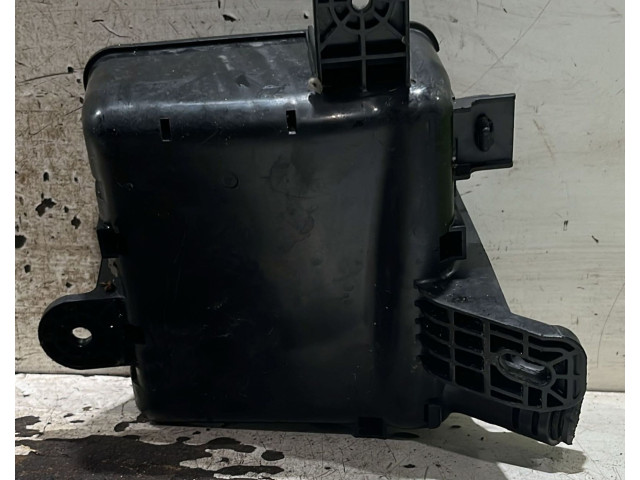 Pojistková skříňka Nssan Leaf I (ZE0) 2007