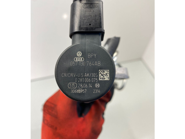 Vstřikovací lišta 03L089N, 057130764AB Volkswagen Tiguan CFF