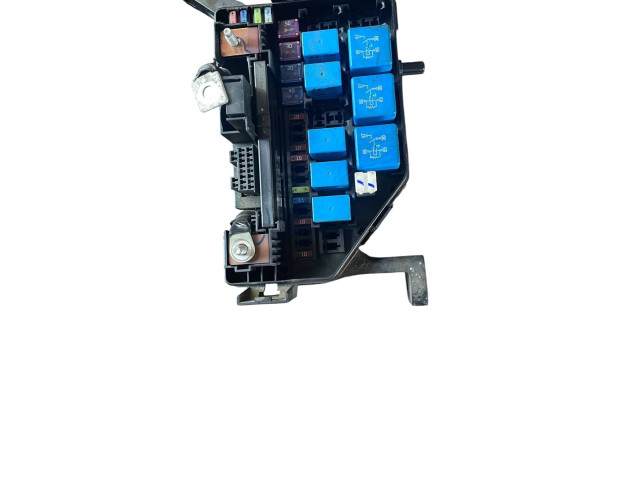 Блок предохранителей 080922 KIA Ceed