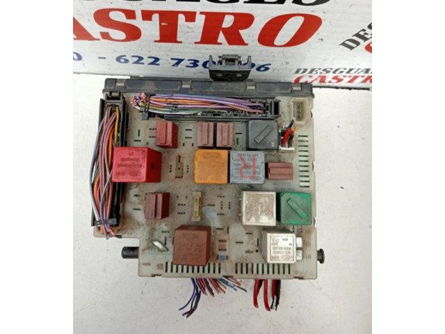 Блок предохранителей 14405AB Rover Rover