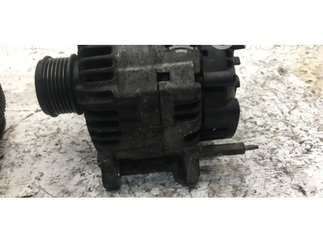 Генератор    Volkswagen PASSAT B4      