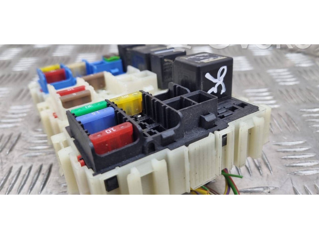 Блок предохранителей BS7T14K131AA Ford Galaxy