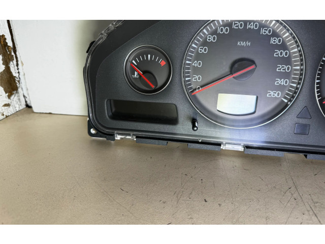 Панель приборов 30682277, 8602885   Volvo V70       