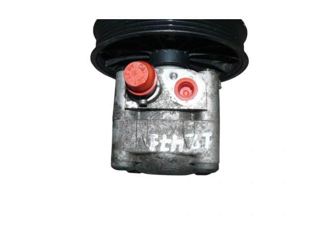 Насос усилителя руля 30760531   Volvo XC90   для двигателя D 5244 T4