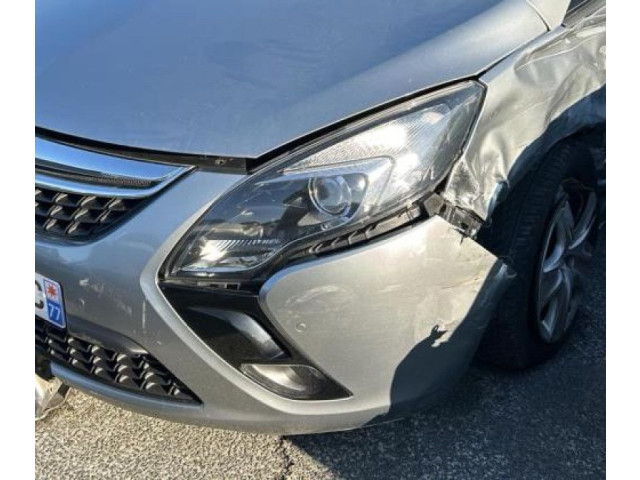 Přístrojová deska Opel Zafira C 2012