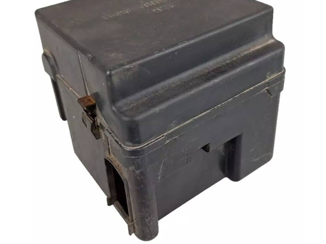 Блок предохранителей 51742420   Alfa Romeo GT    