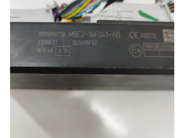 Блок комфорта M8E214F041AB Jaguar F-Pace