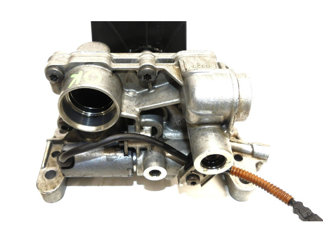 Масляный насос  D4204T5 31401488, 31401488-AA  Volvo S60 