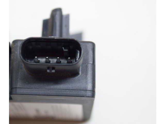 Блок комфорта 109785590H, 109785500E Tesla Model 3