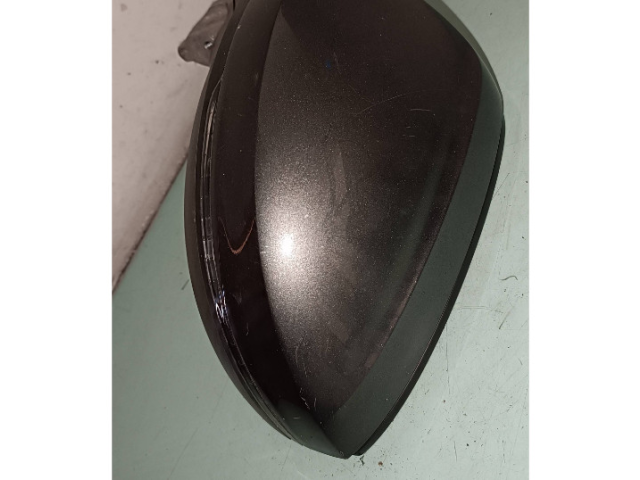 Zpětné zrcátko  Volkswagen Tiguan 2017  047979  