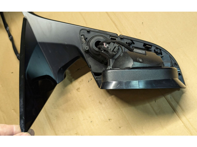 Zpětné zrcátko Tesla Model Y 2013