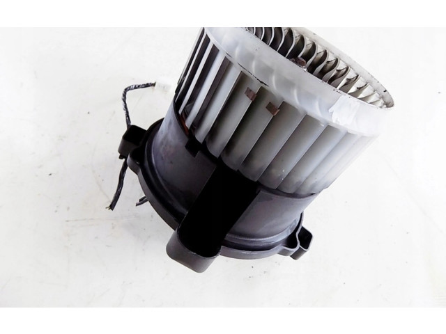 Вентилятор печки Mitsubishi Colt