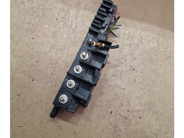 Блок предохранителей  8L0941822A, 896083000   Audi A3 S3 8P    