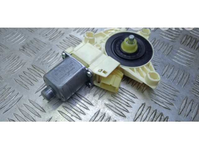 Передний двигатель механизма для подъема окон