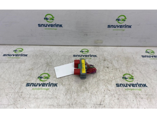 Блок предохранителей Jeep Compass